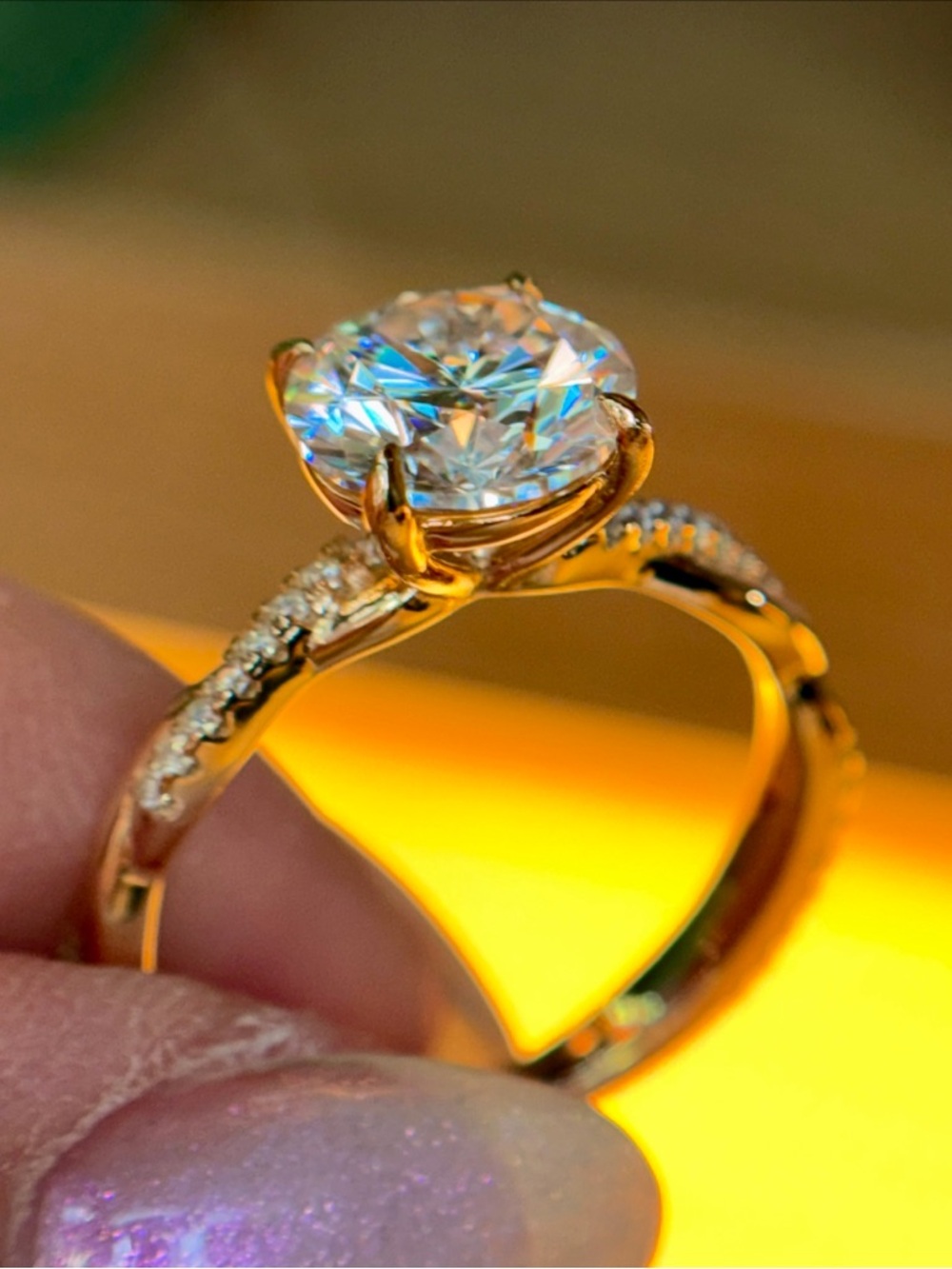 18K Gold Plated 2Ct Brilliant Cut VVS1 D Color Moissanite Solitaire Ring in 7
